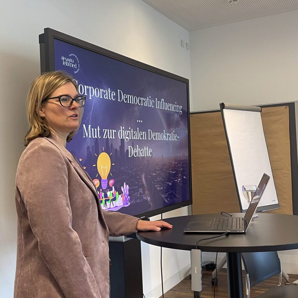 Alexandra Leibfried, Arbeit + Demokratie, Speakerin, Workshop, Corporate Democratic Influencing